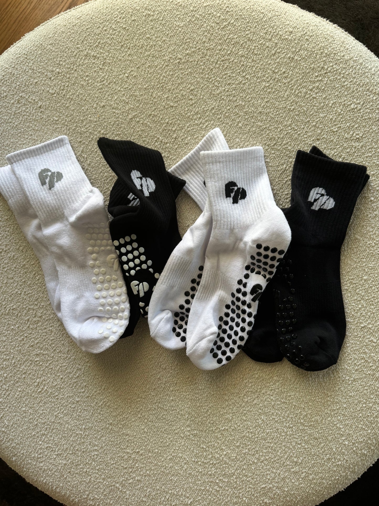 Ribbed Grip Socks - Classic Collection