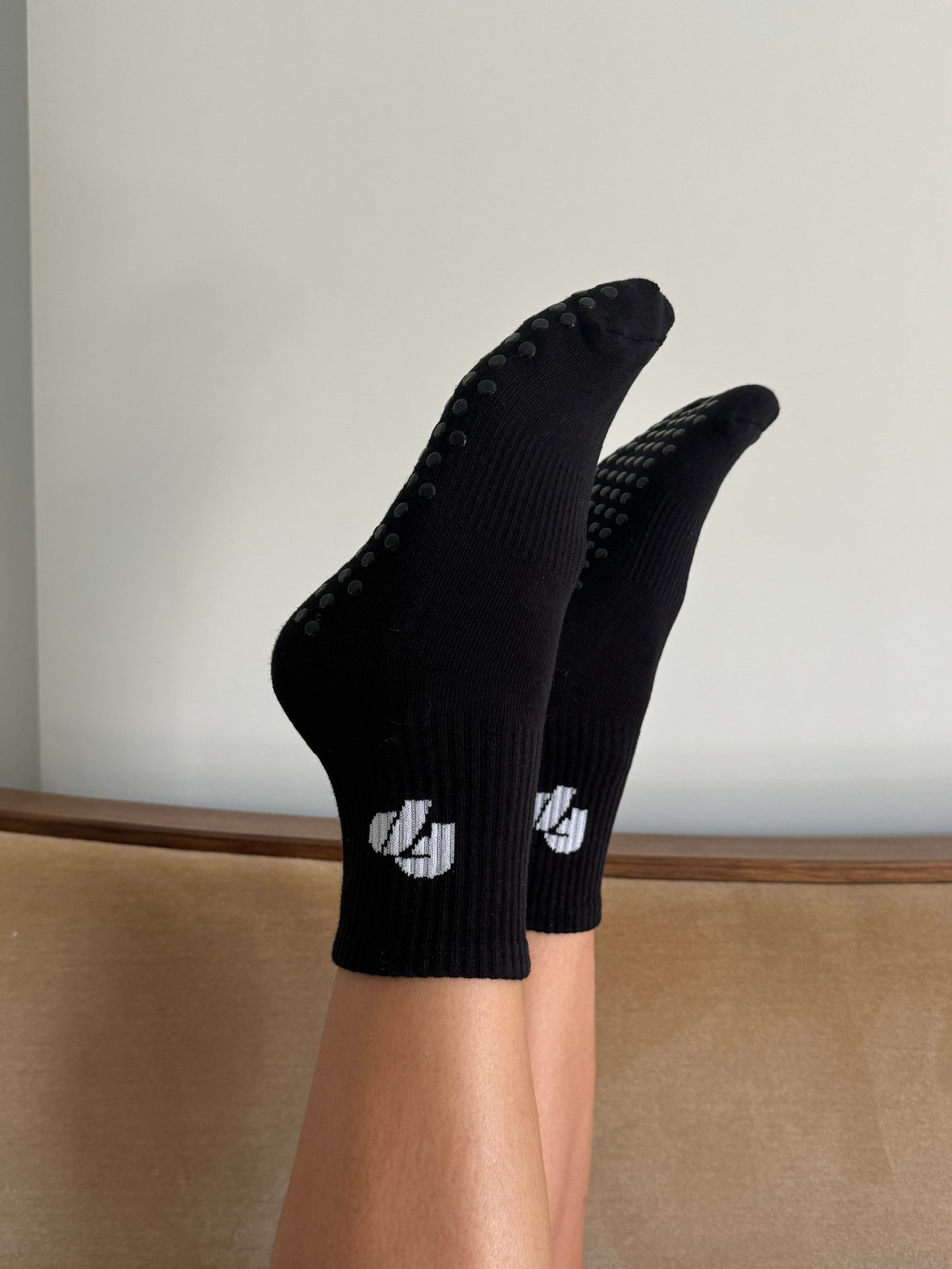 Ribbed Grip Socks - Classic Collection