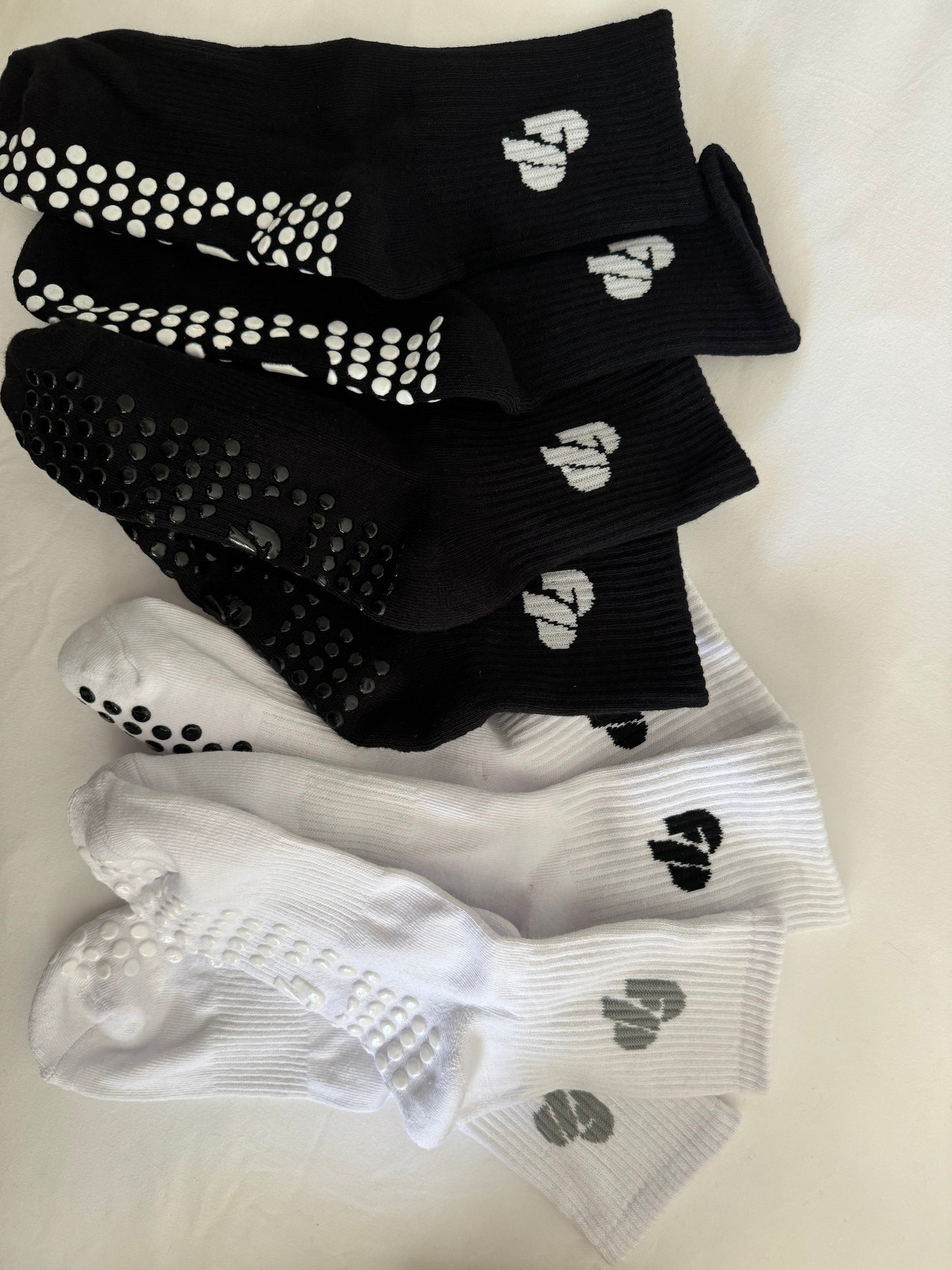 Ribbed Grip Socks - Classic Collection